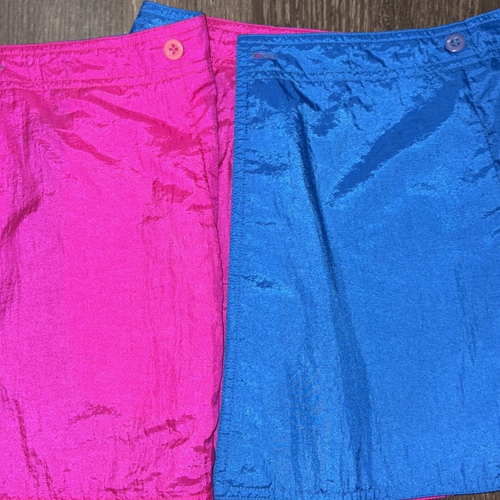Unique bright colored, reversible skirt - Picture 5 of 11